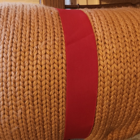 vintage red elastic belt - Picture 3 of 4
